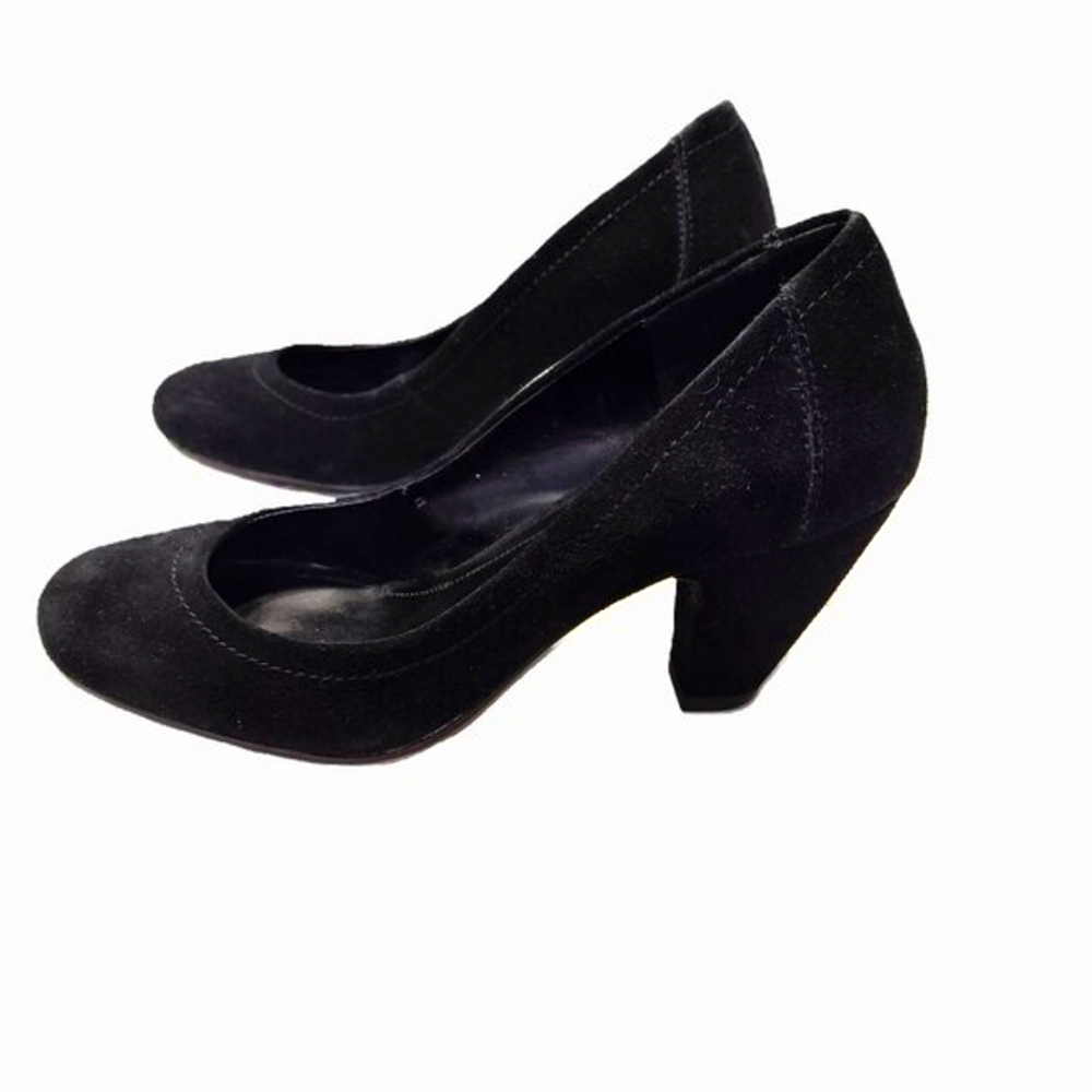 BCBGeneration *Vintage* Black Suede Heels 8 Y2K